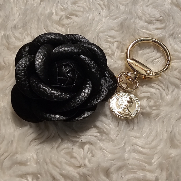 Black Camila Rose Keychain Purse Charm NWOT - Picture 3 of 5